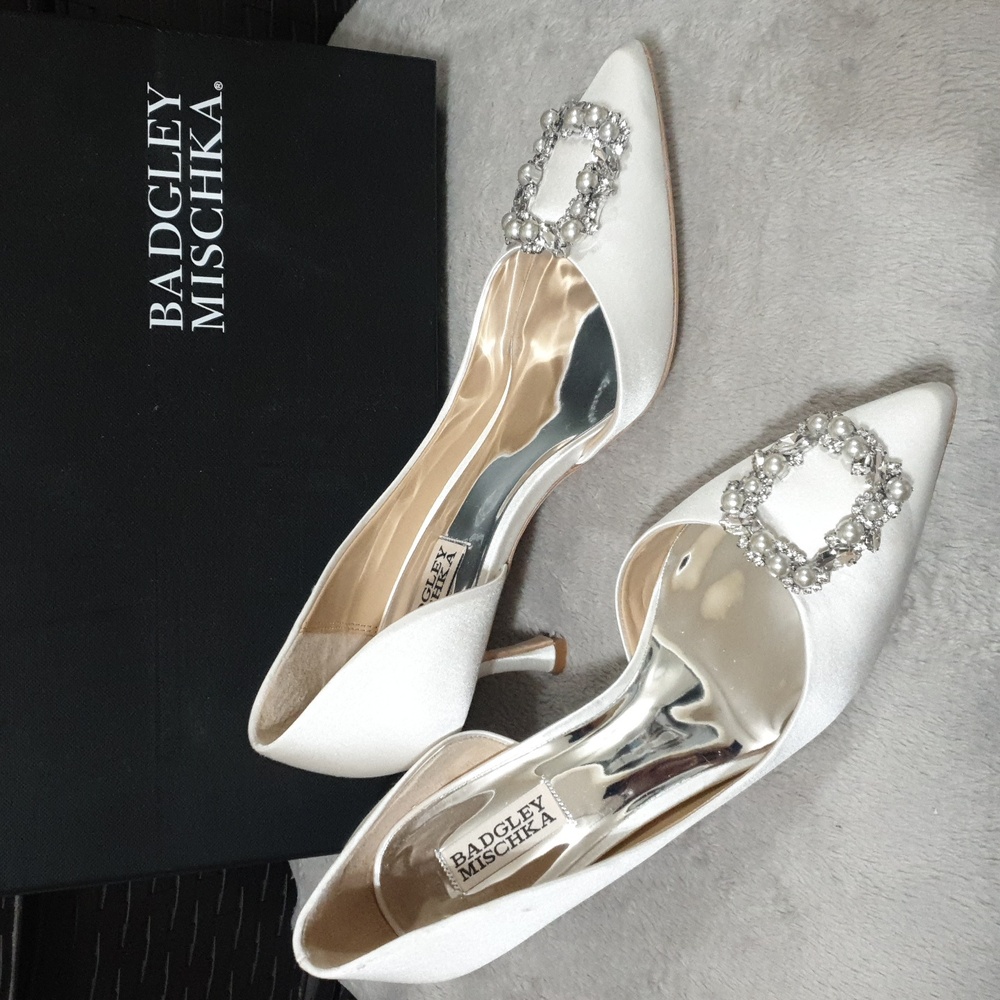 Badgley Mischka White Satin Pointed Toe Crystal Buckle Heels